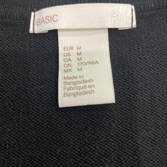 Basic Black Cardigan  - medium - Picture 3 of 3